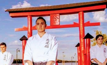 KYUDOKAN ARGENTINA KARATE DOJO CAMPANA - 究道館 アルゼンチン 空手 道場 鈴