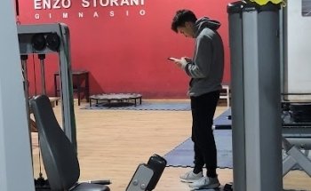 Gimnasio Enzo Storani