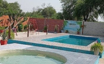 LA CHACRA, PISCINA-QUINCHO