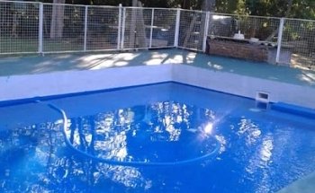 CABAÑAS Y PILETA BAHIA