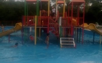 Pileta publica de aguas termales