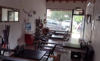 Vrikṣa Studio Pilates