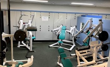 Healthworld Fitness Club on Stewart