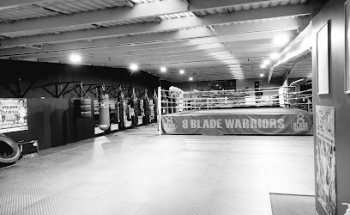 8 Blade Warriors Muay Thai