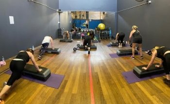 Lee's Gym