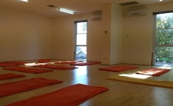 Lunge Yoga & Health