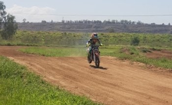 Singleton Mx Track
