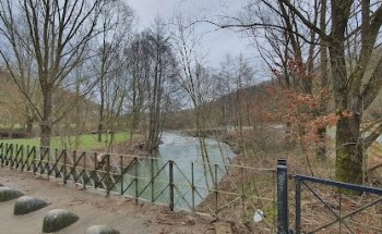 Durbuy Kayak Parking Aan De Oerthe