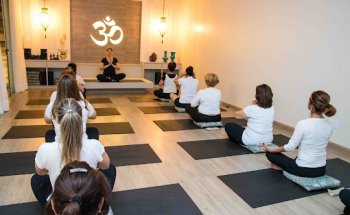 Yoga Soham Vila Oitenta