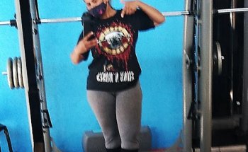 Academia Top Fitness & Fight Club
