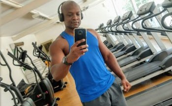 AR Fitness Academia