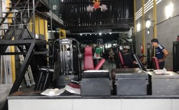 Academia Moving Fitness