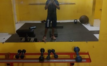 Academia M\Top Fitness