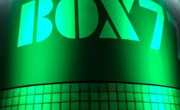 Cross Box 77