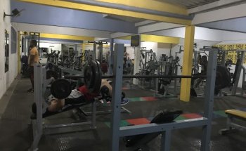 Academia Queiroz & Forma