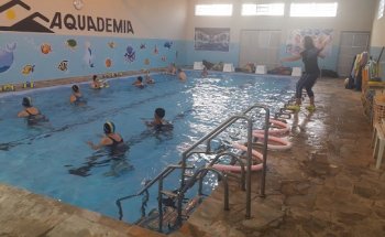 Escola de Natação Aquademia