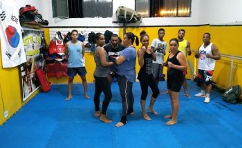Academia FAM Fitness