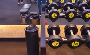 Academia Smart Fit - Parque Barigui