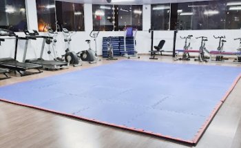 Academia Astral Fitness