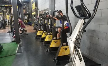 Academia Evolution Fight & Fitness