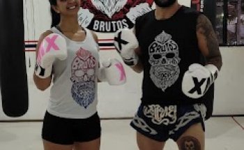 Brutos Muay Thai