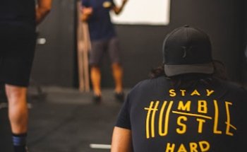 Hangar 017