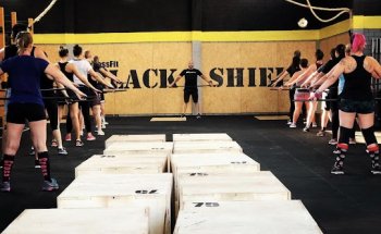 CrossFit Black Shield