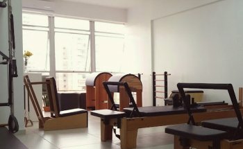 Daniele Charnaud - Espaço Pilates
