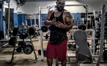 Academia De Músculo Em Ação Oficina Do Corpo