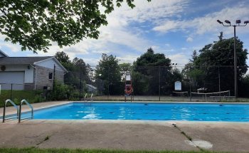 St. Andrew's Estates Pool & Tennis Courts