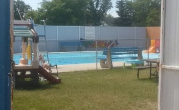 Lundar Pool