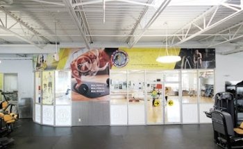 Gold's Gym Langley