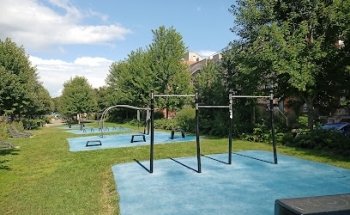 Parc du Lac-à-la-Loutre outdoor gym