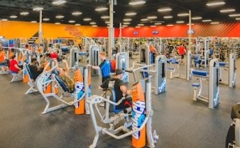 Crunch Fitness - Guelph