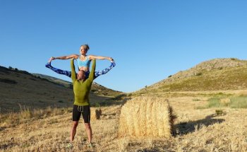 Move-Chi - Yoga - AcroYoga