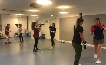 Frauen-Boxe Zürich Bellevue