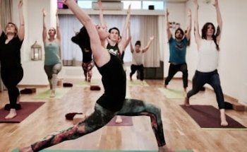 F`lowMe Yoga