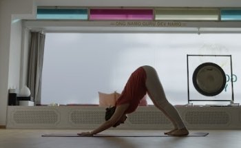 JIO Kundalini Yoga | Teacher Training Zurich