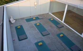 Mitraya Yoga