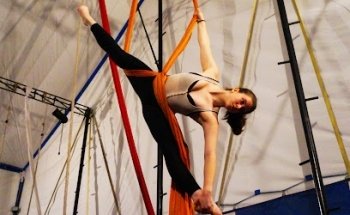 Elevarte Circo Yoga