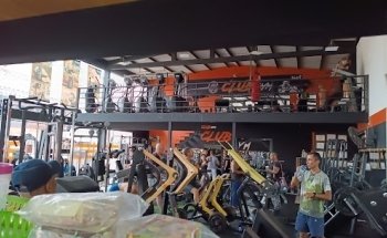 CLUB GYM