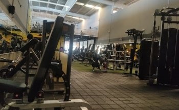 Gimnasio Amazon Fitness