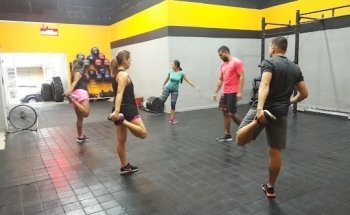 ARENA BOX CROSSFIT HALTEROFILIA PESAS GIMNASIA FUNCIONAL GIMNASIO PESAS RUSAS
