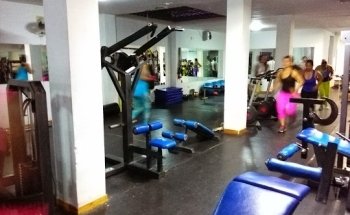 Centro de Acondicionamiento físico ZonaZero Fitness