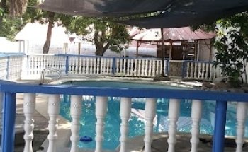 Piscina La Cascada