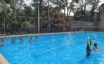 Piscina Tricentenario