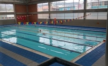 Piscinas del Parque el Virrey Sur