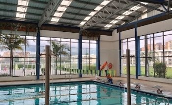 Piscina y Zonas Húmedas CSFFMM