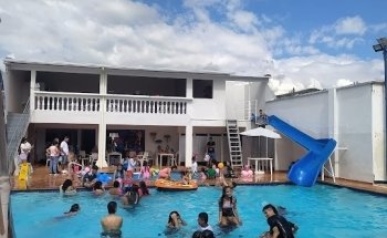 Piscina La Pila