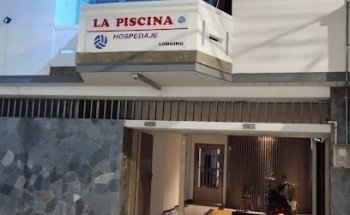 HOSPEDAJE LA PISCINA BUGA